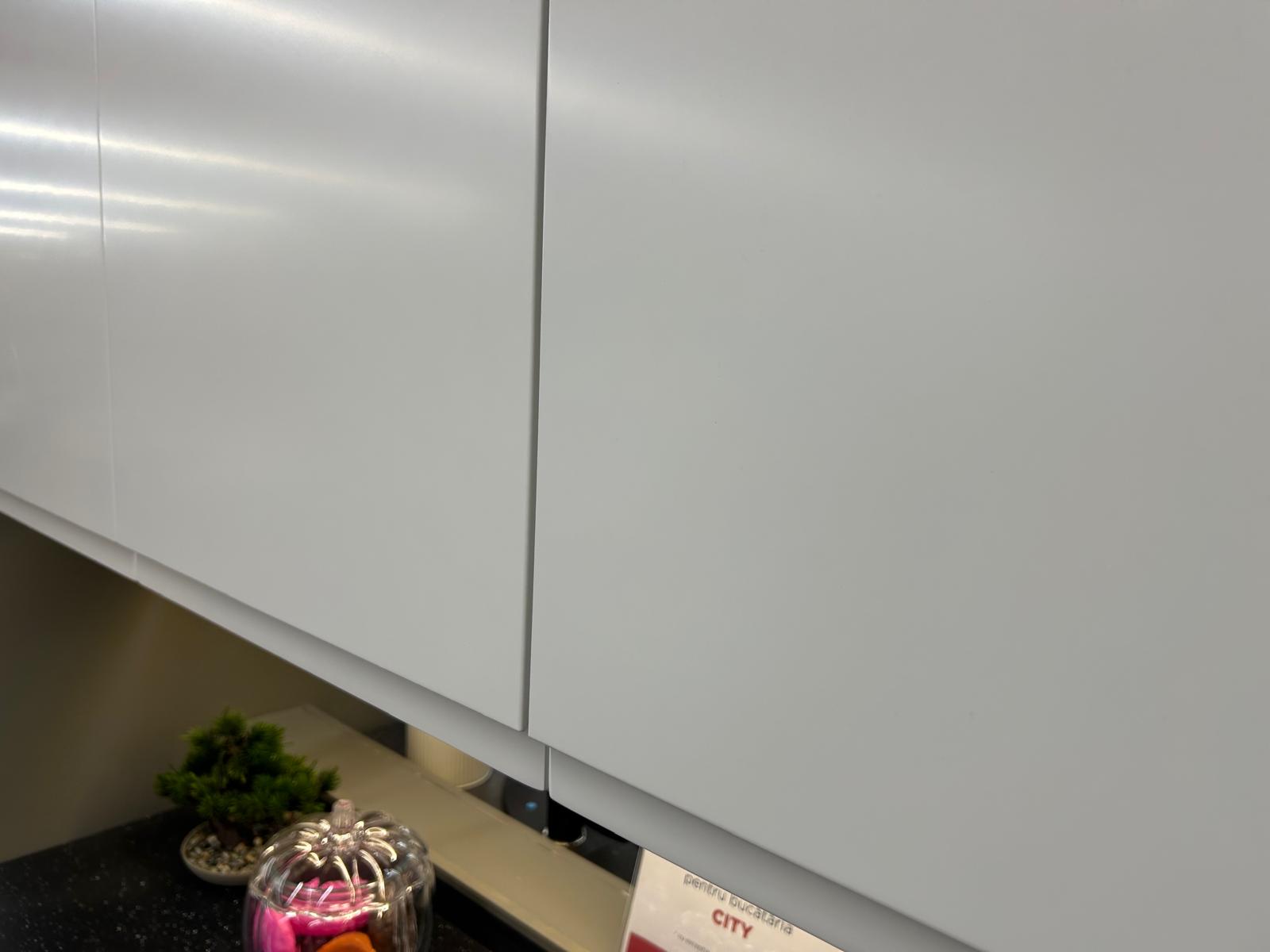 dulap bucatarie Fronturile mate